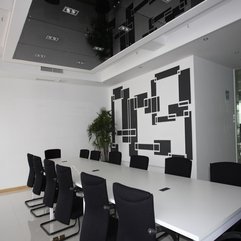 Simple Office Meeting Room White Small - Karbonix